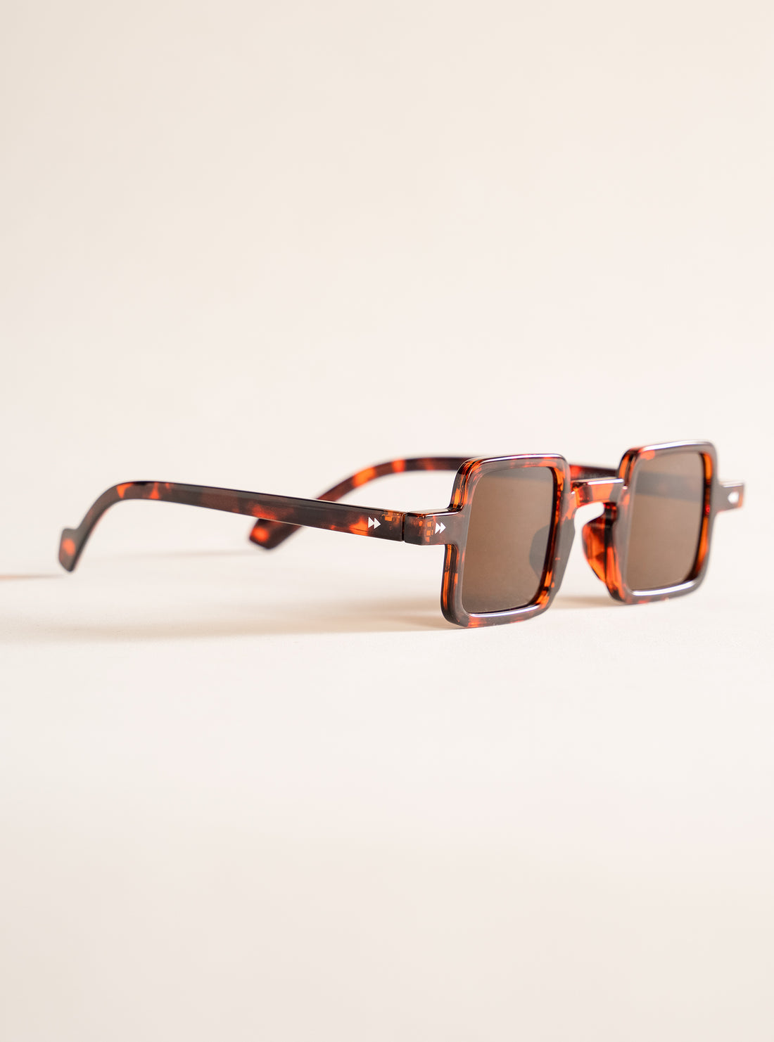 Tomy Vintage Lentes, Cafe Obscuro