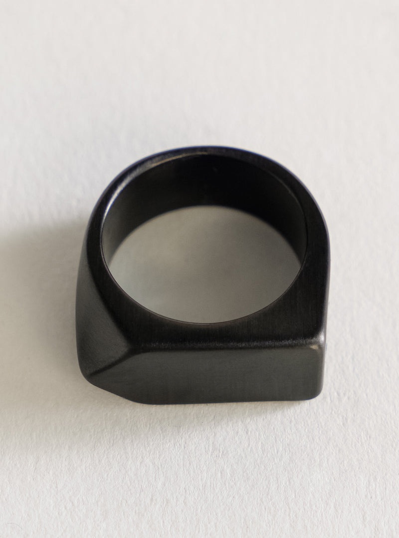 Arrow Shapped Ring, Negro