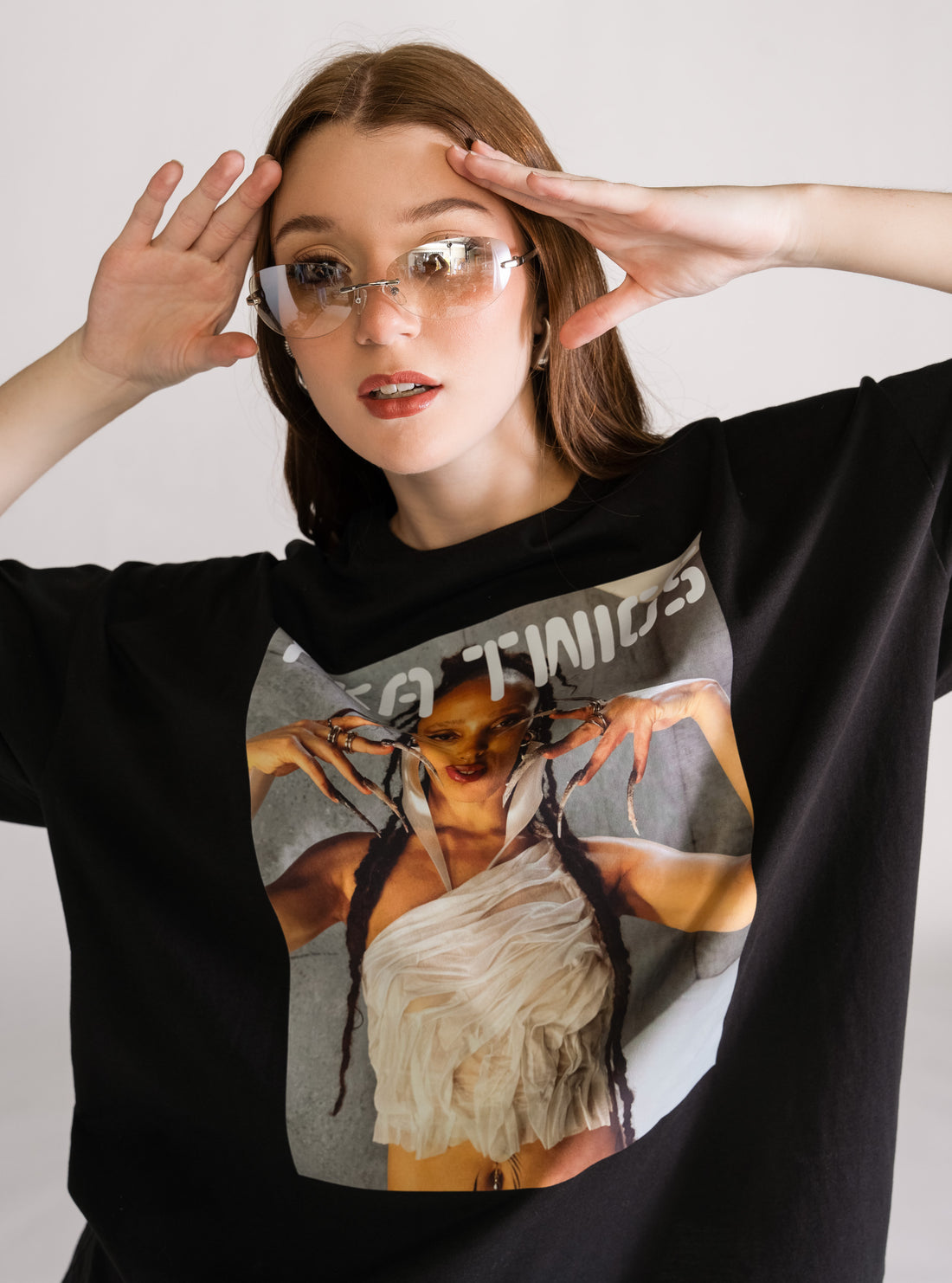 FKA Twigs Oversized Playera, Negro