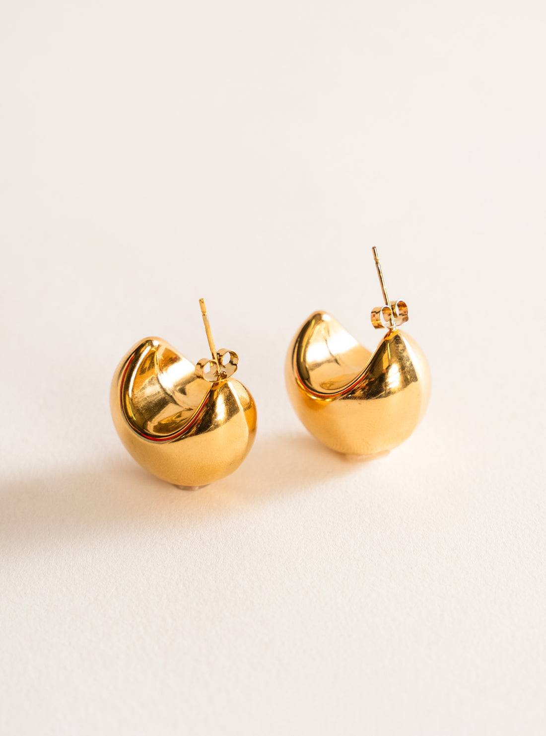 Hermine Earrings, Dorado