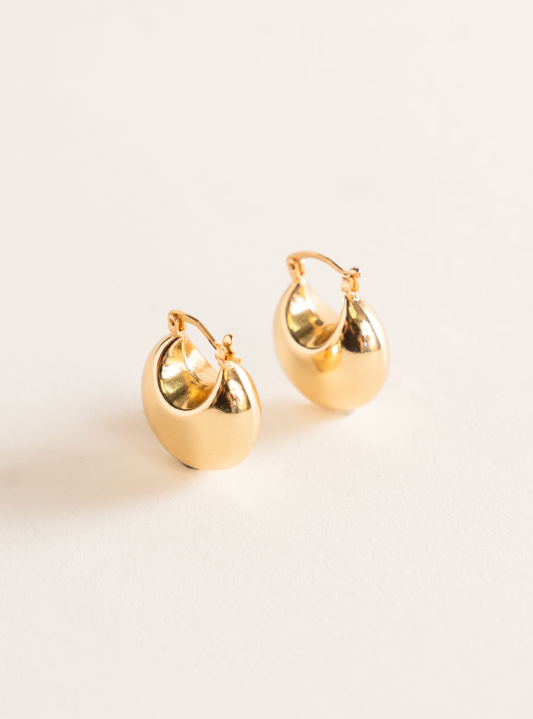 Half Moon Aretes, Dorado