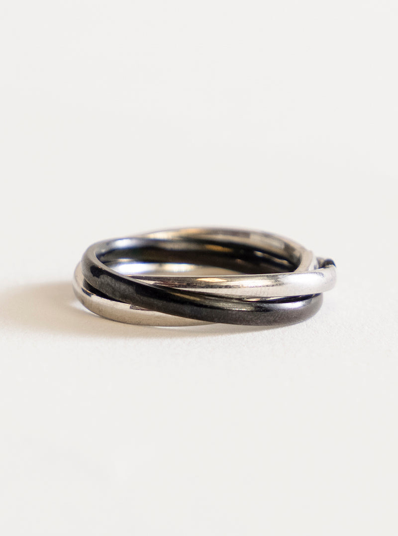 Multiple Souls Ring, Negro