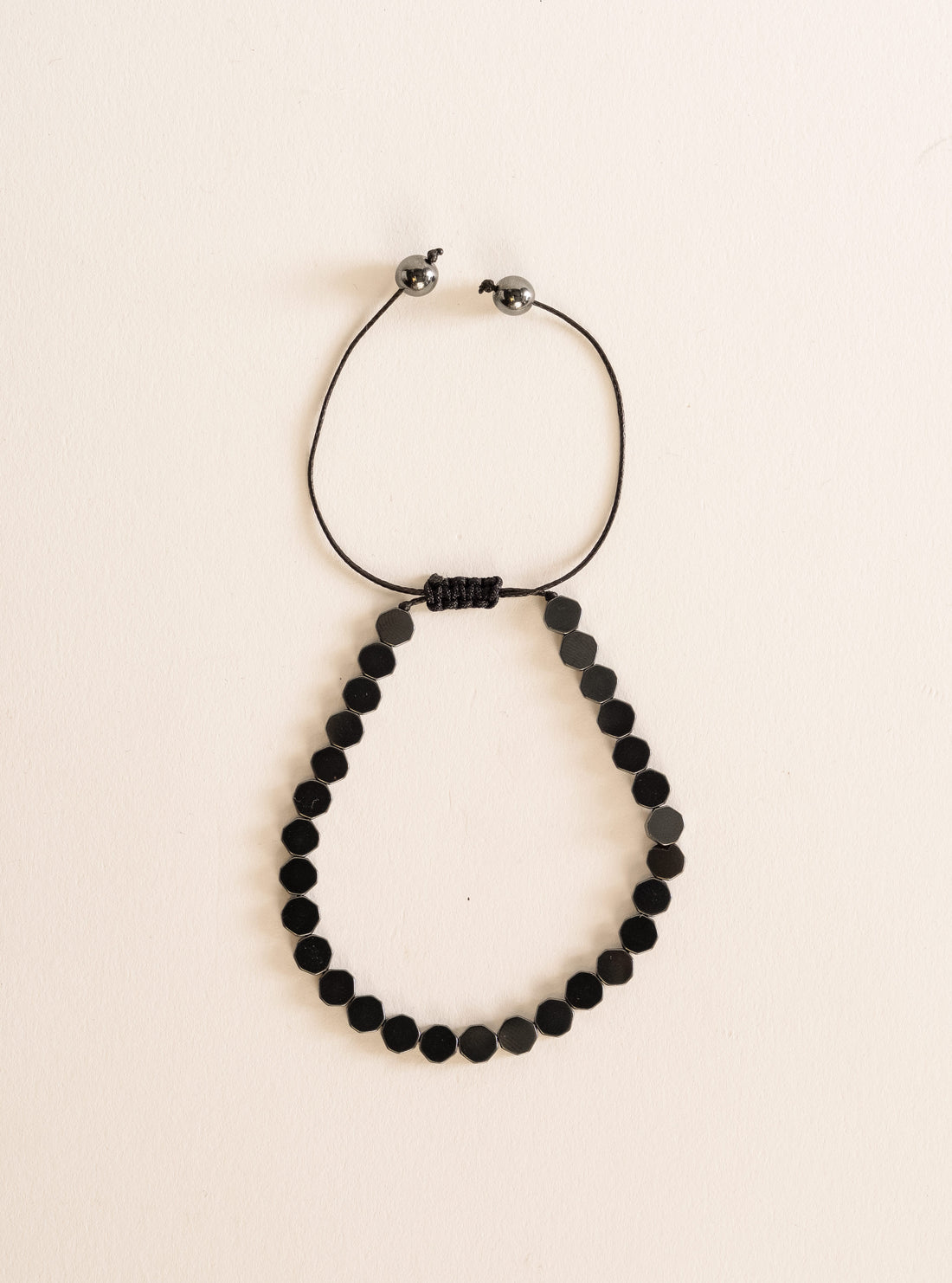 Benny Bracelet, Negro