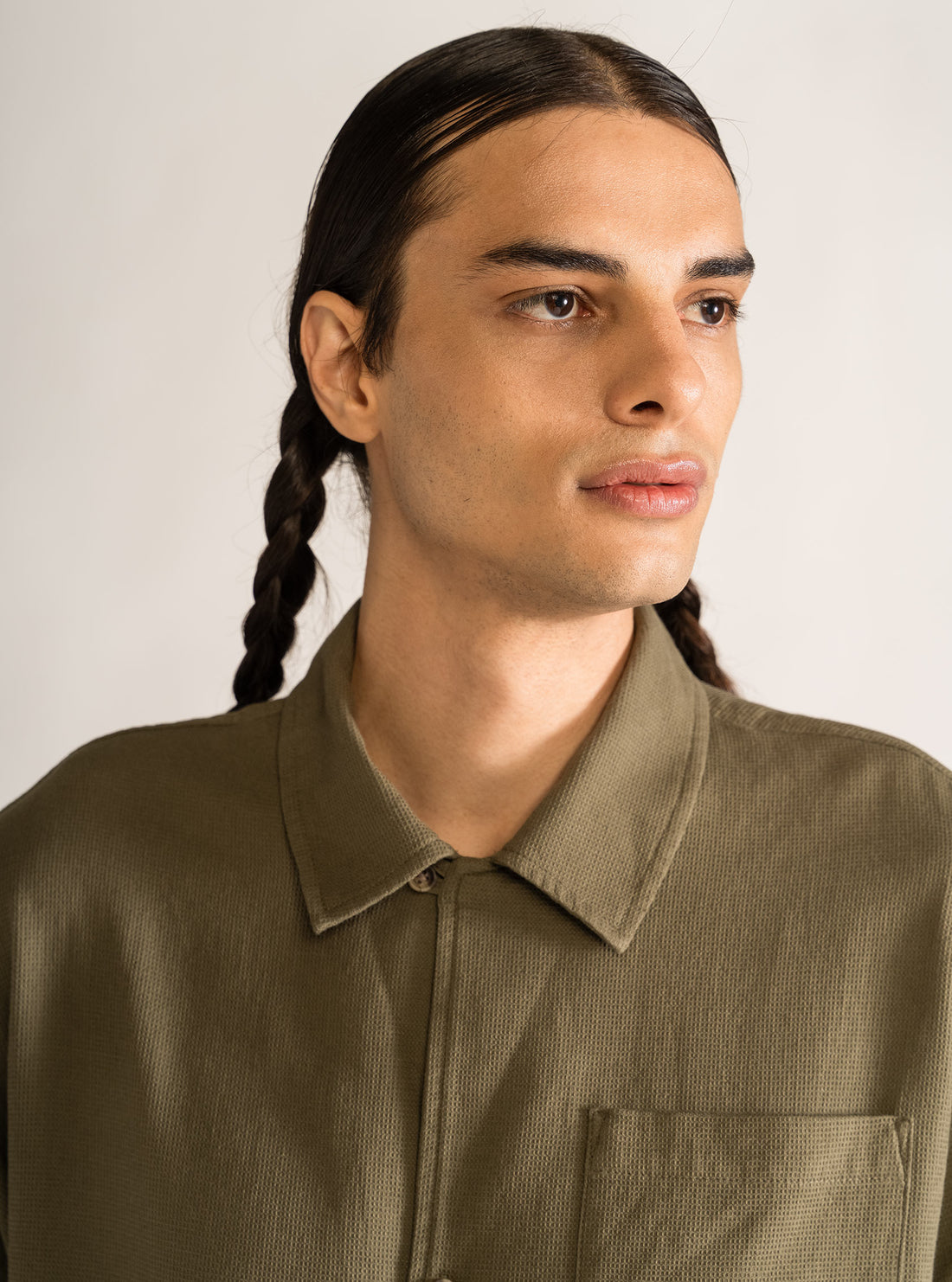 The Guayabera Food and Family, Verde Olivo