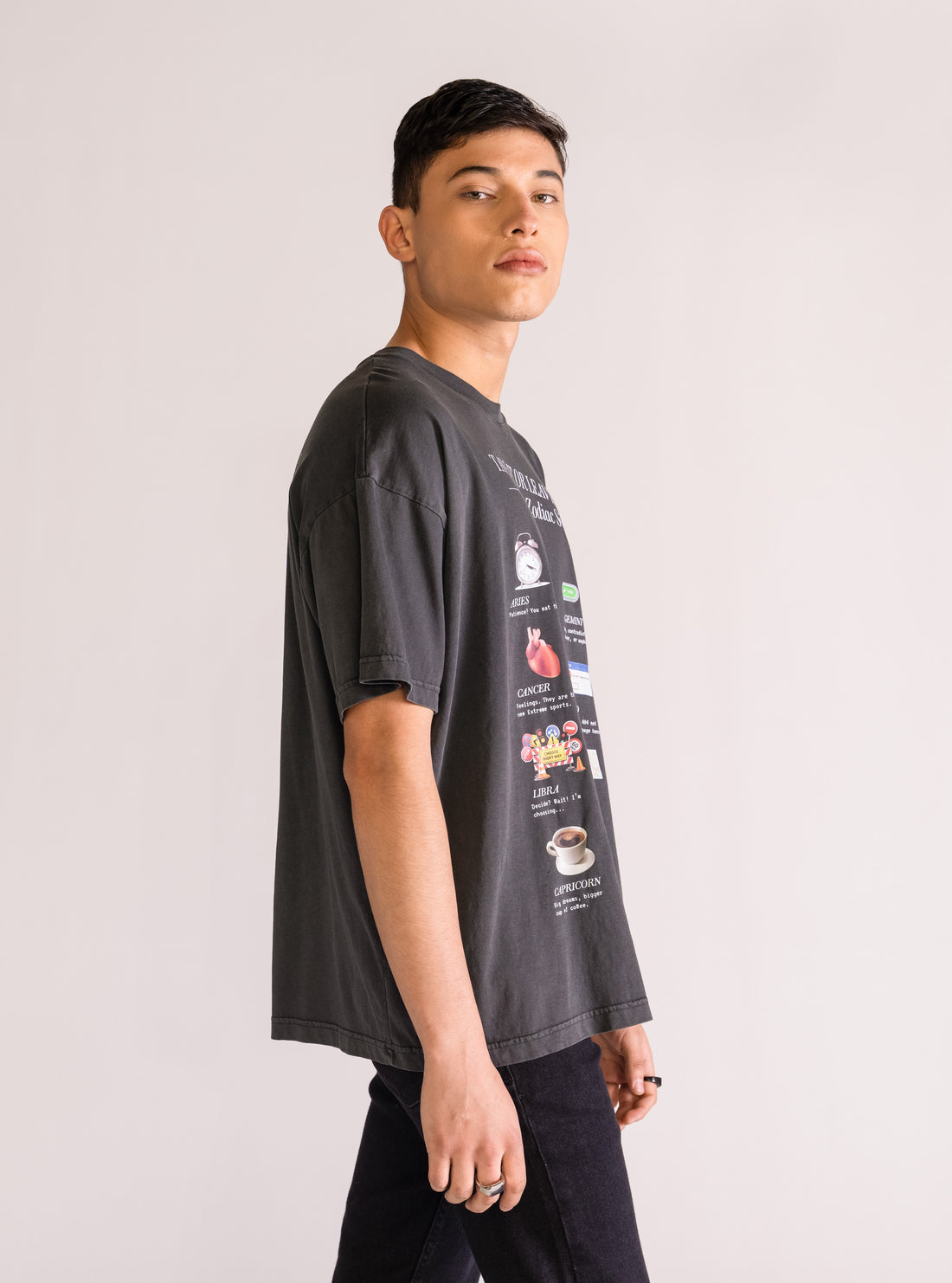 What´s Your Sign Oversized T-Shirt, Gris Obscuro