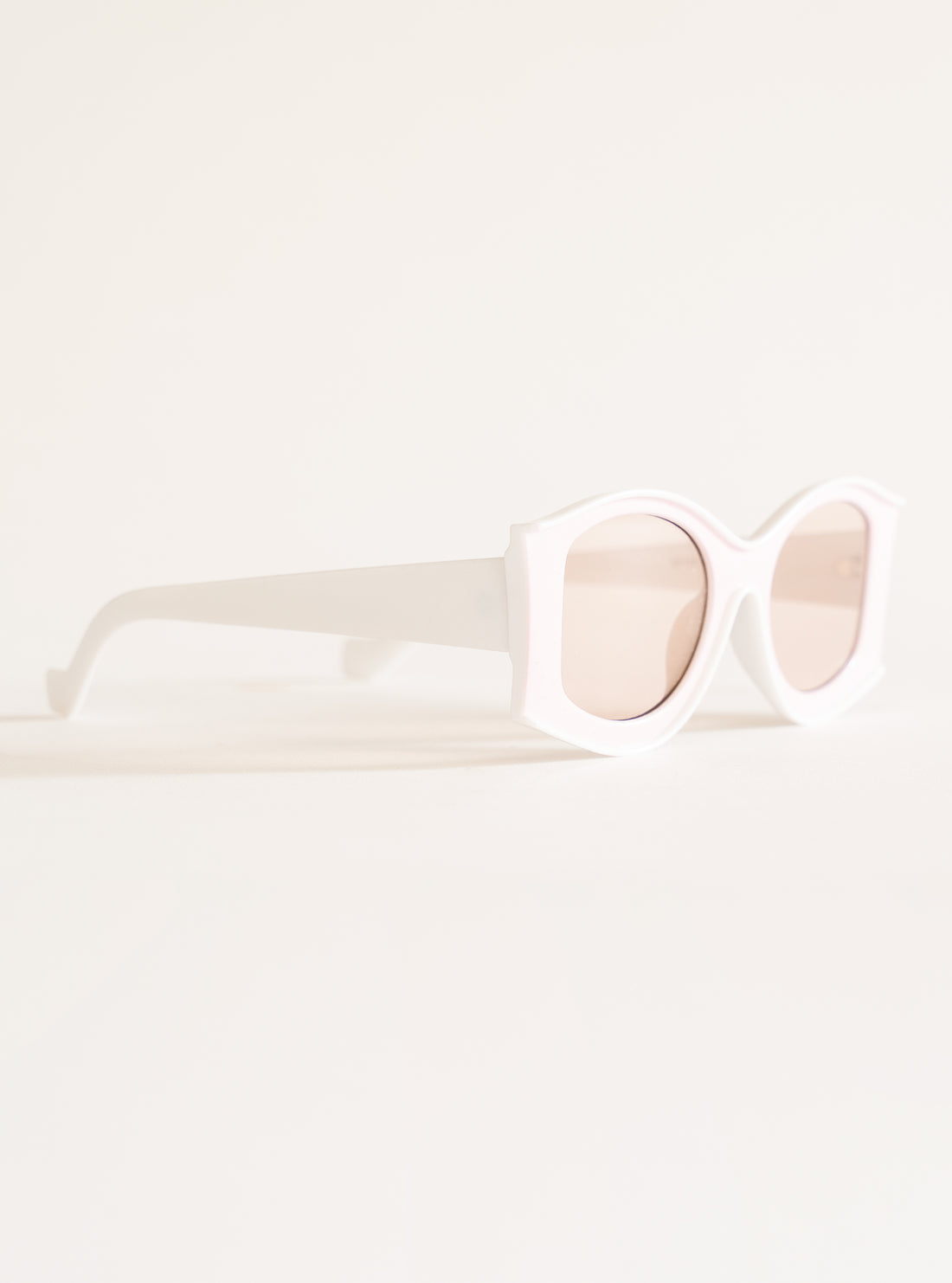 Nonetheless Lentes, Rosado