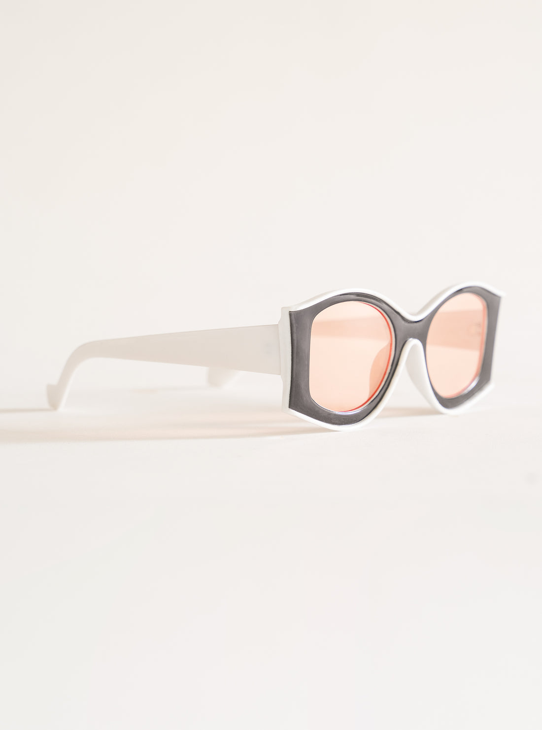 Nonetheless Sunglasses, Negro
