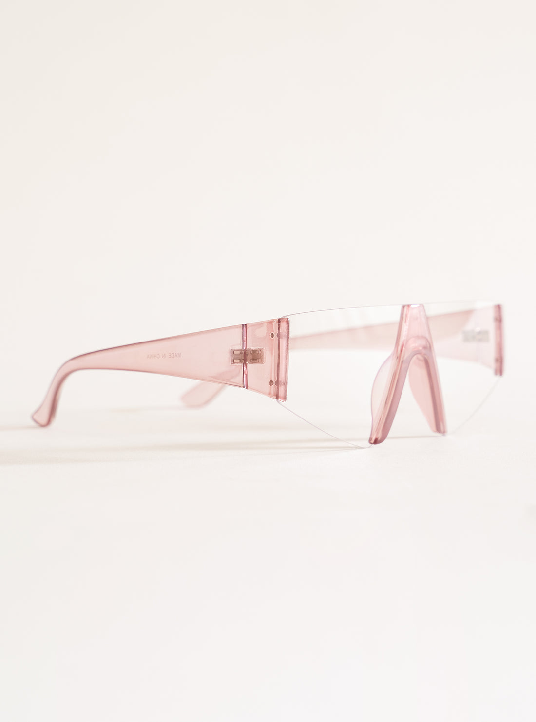 Can't Be Stopped Lentes, Corinto