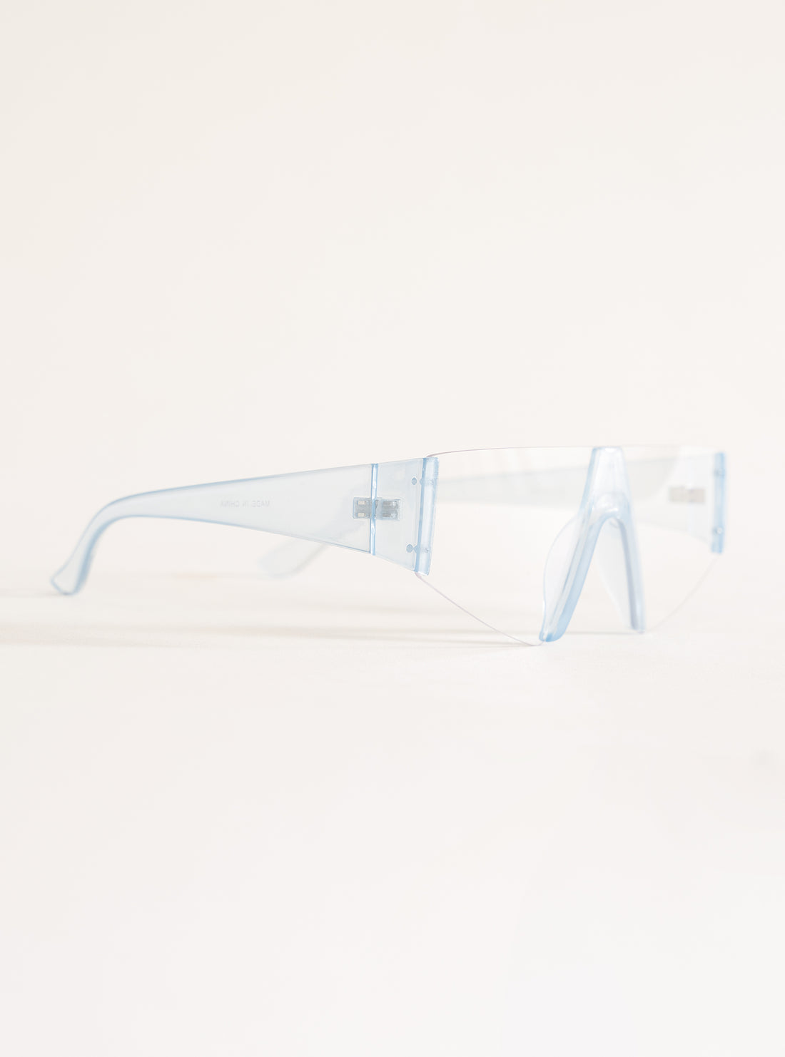 Can't Be Stopped Lentes, Celeste
