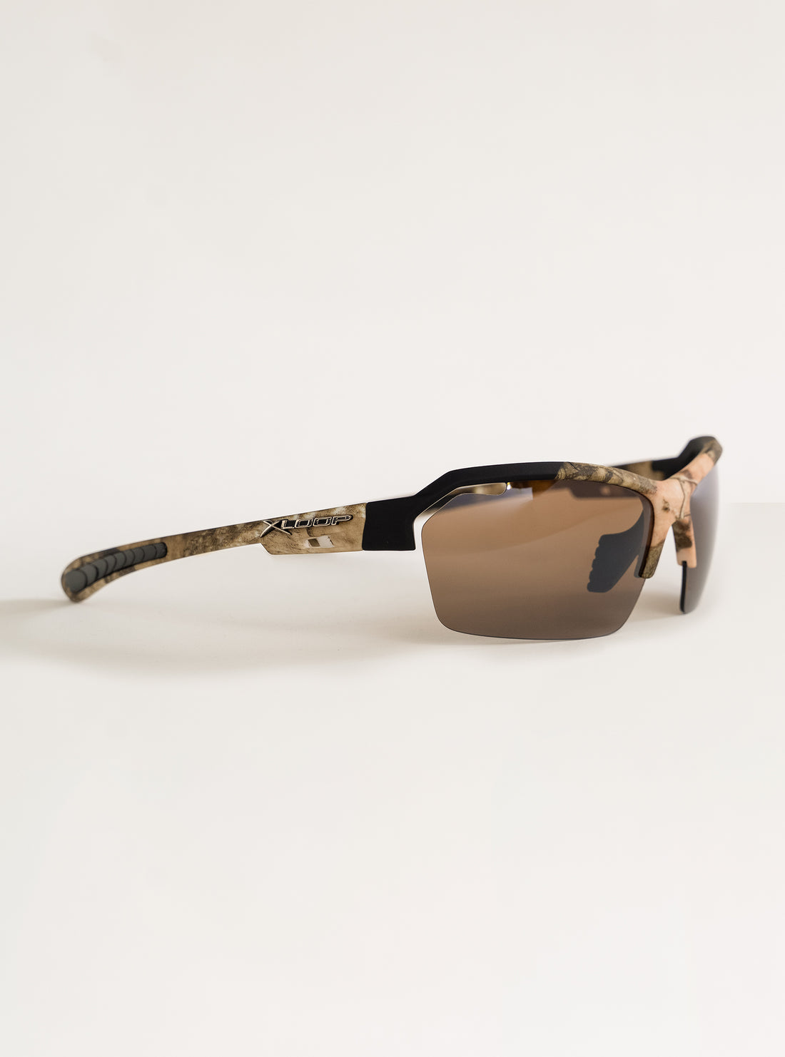 The Hunter Lentes, Café Obscuro