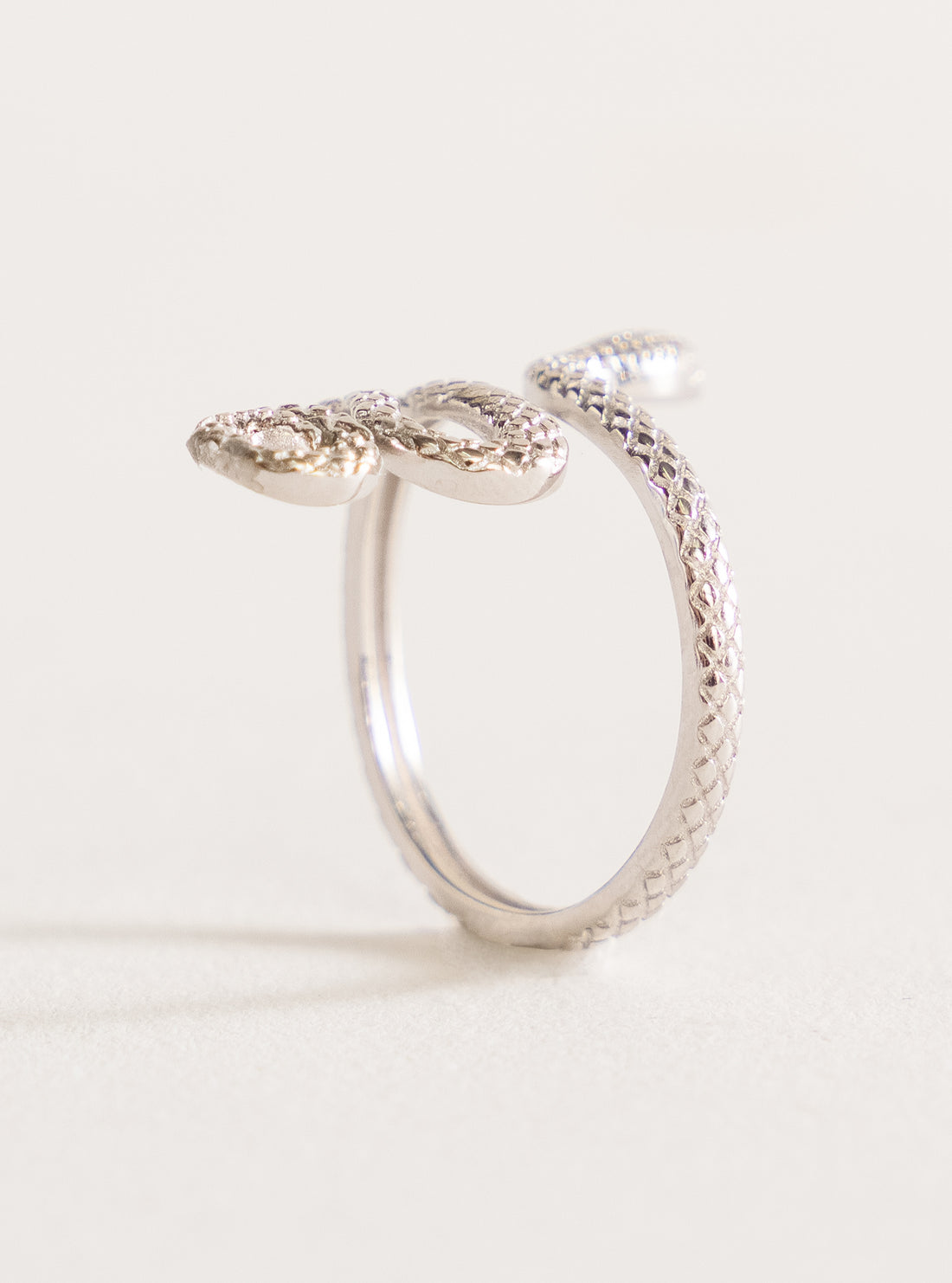 Serpent Ring, Plateado