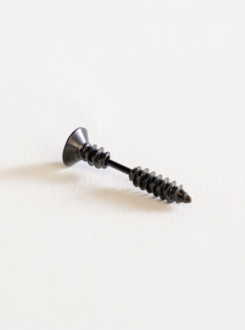 Hang In There Piercing, Negro