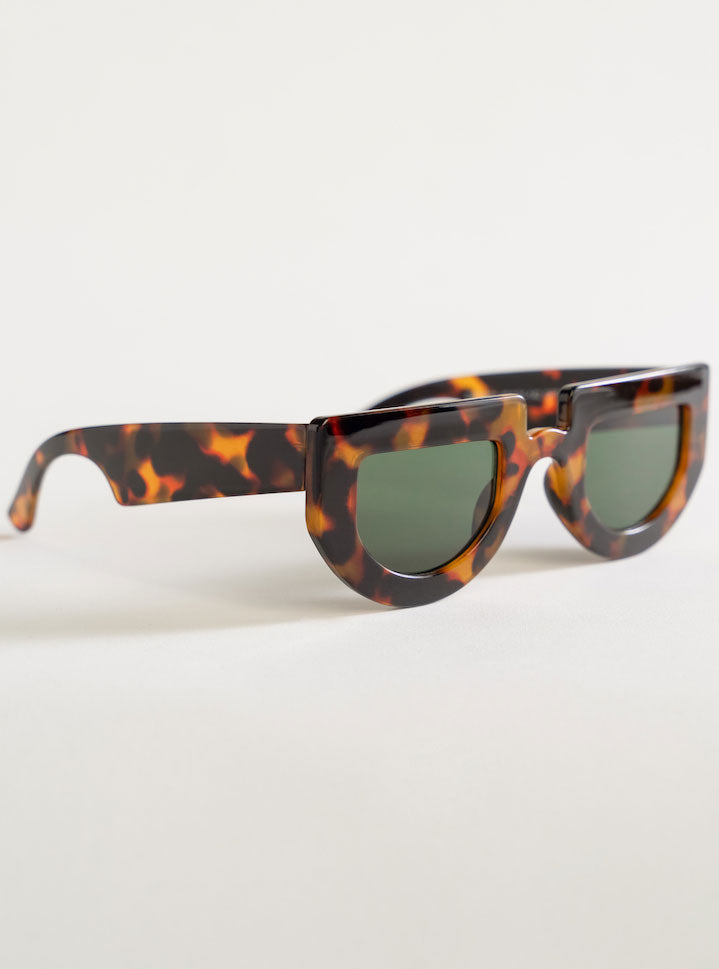 I Feel Love Lentes, Café Obscuro