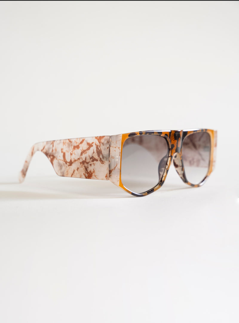 The Stronger One Lentes, Café Claro