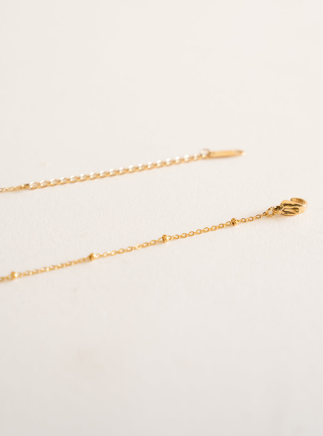 Pointed Star Necklace, Dorado