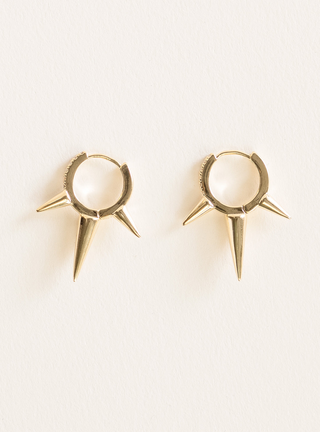 Mini Circle Hoops Rock On Earrings, Dorado