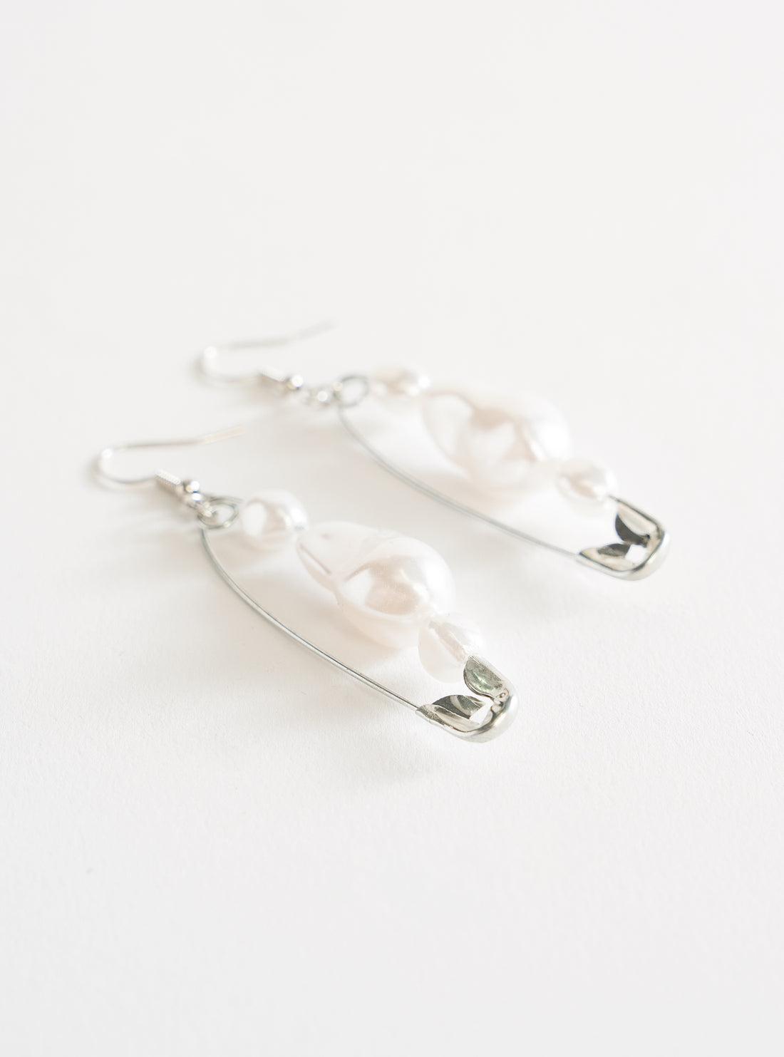 Oh-Woah Earrings, Plateado