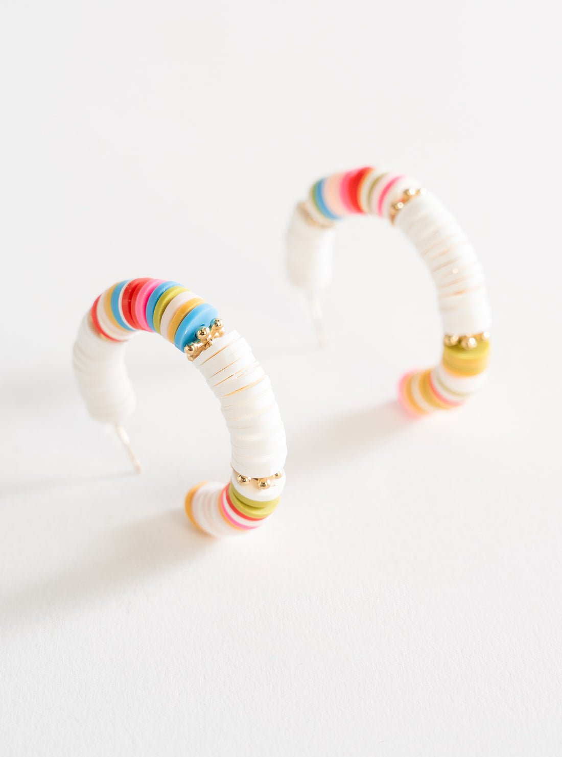 Baby Back Hoops Earrings, Blanco