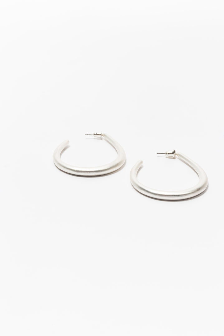 Oval Loop Earrings, Plateado
