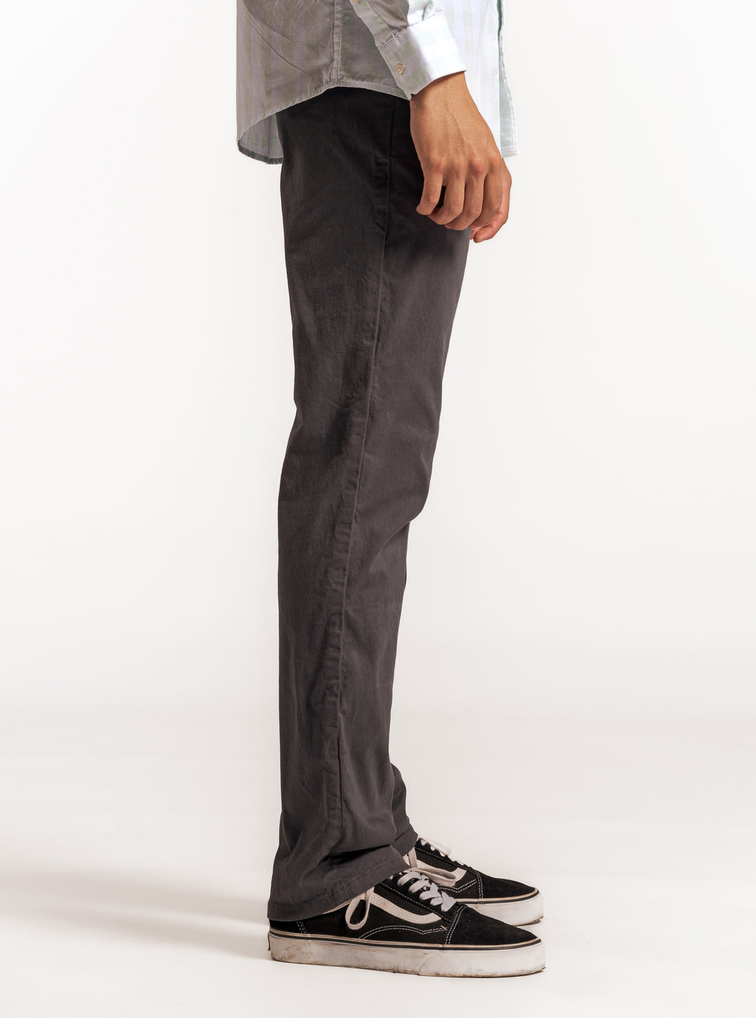 Unwind Slim Fit Pantalón, Gris Obscuro