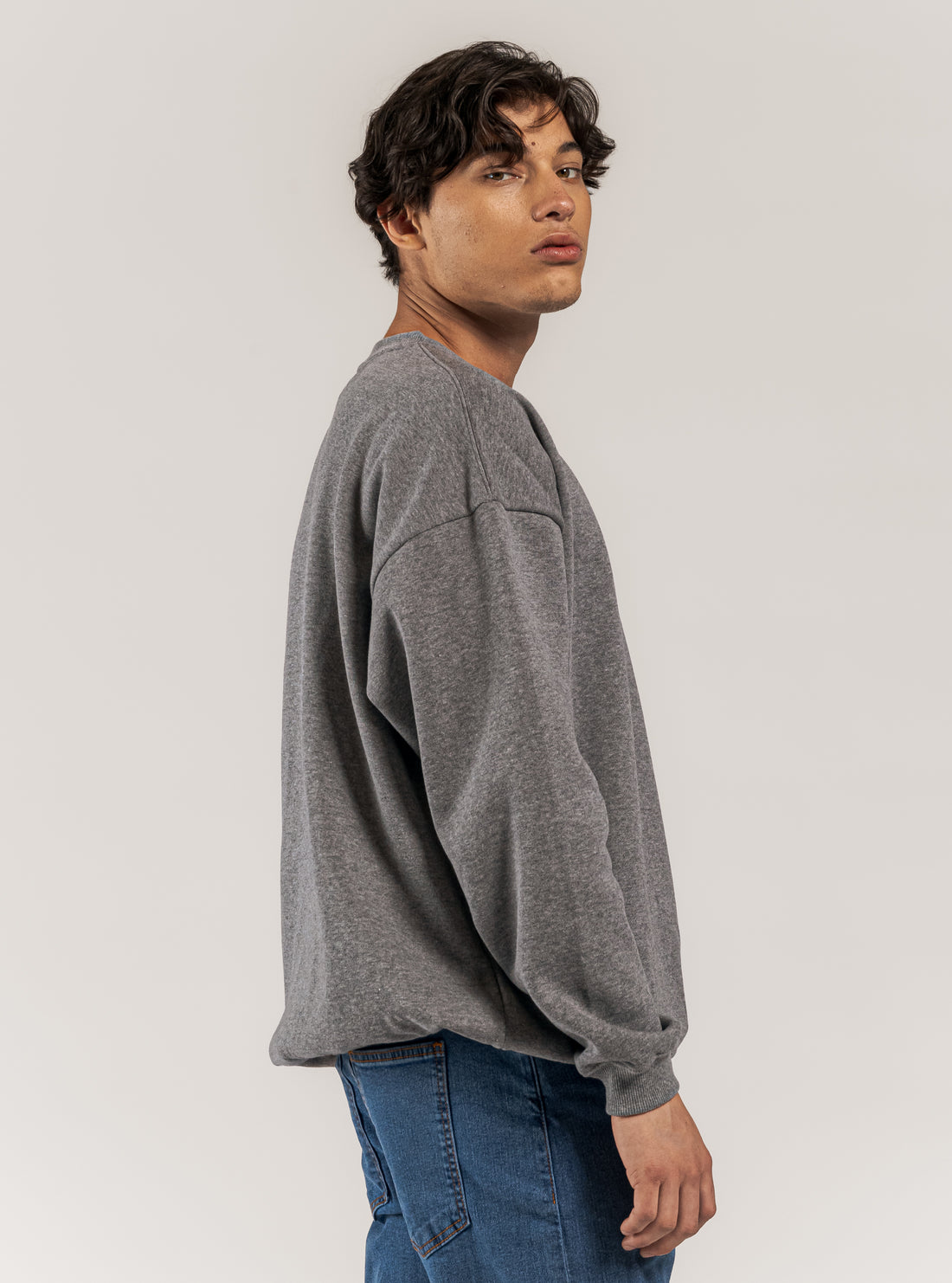 Catch Up Crew Neck, Gris Obscuro