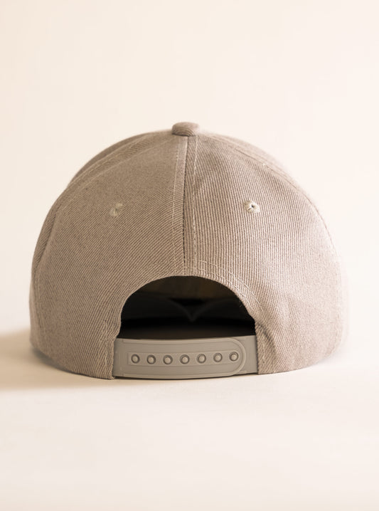 The Hard Way Snapback Cap, Gris Obscuro