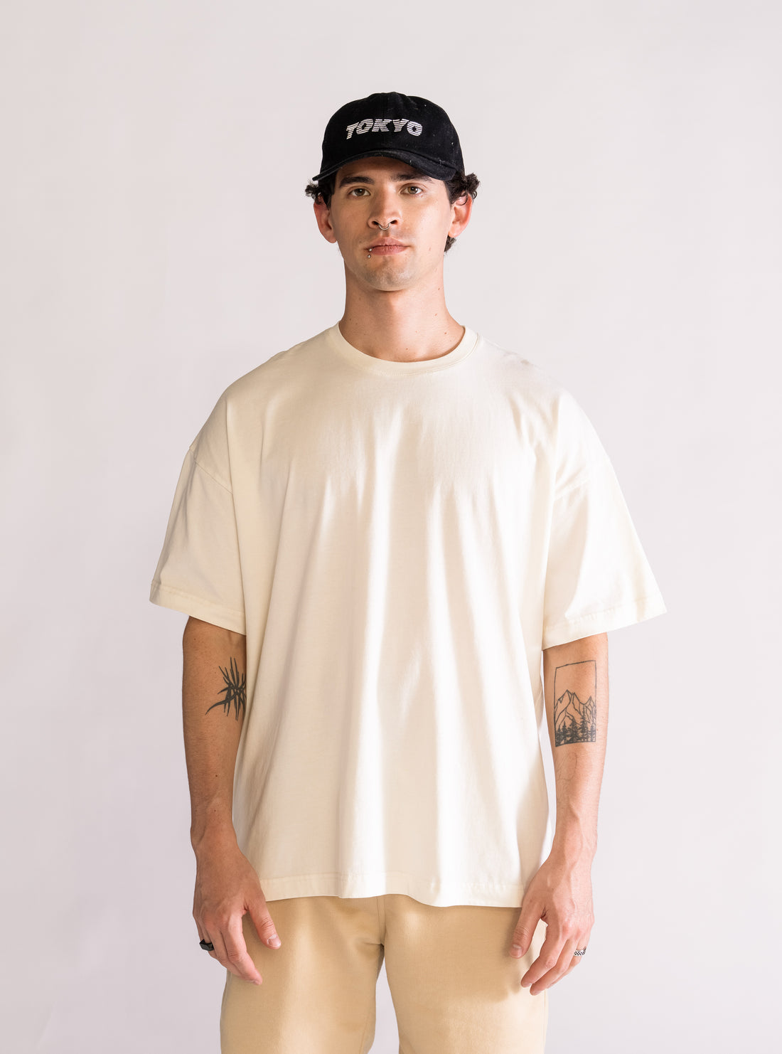 I Can Buy It Myself Playera Oversize, Crema