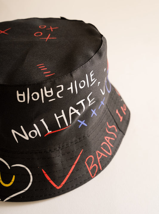 Don't Waste Your Time Reversible Bucket Hat, Negro
