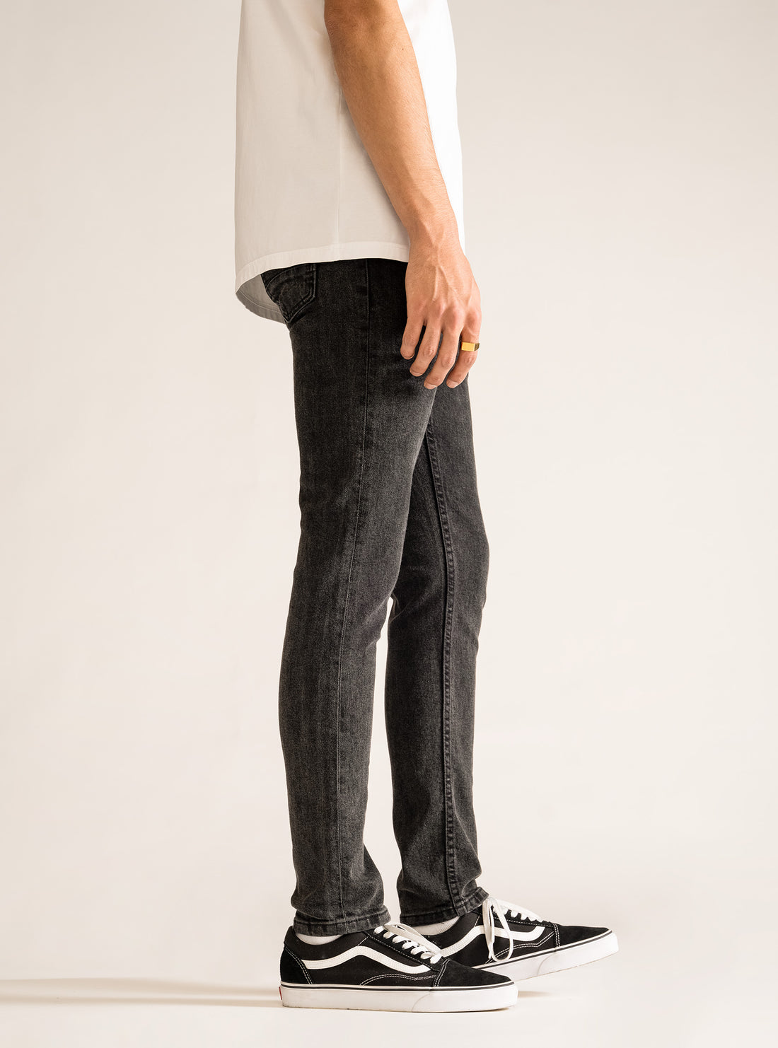 Dark Thoughts Skinny Jeans, Gris Obscuro