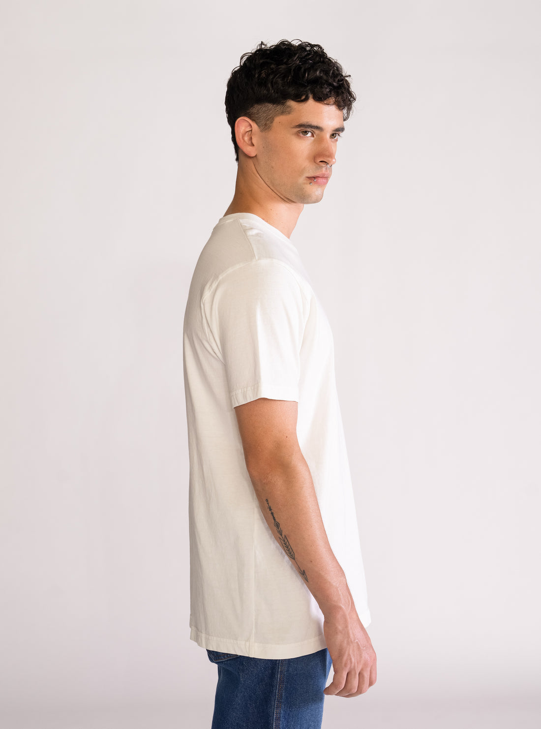 Embroidery on Chest, Blanco Hueso