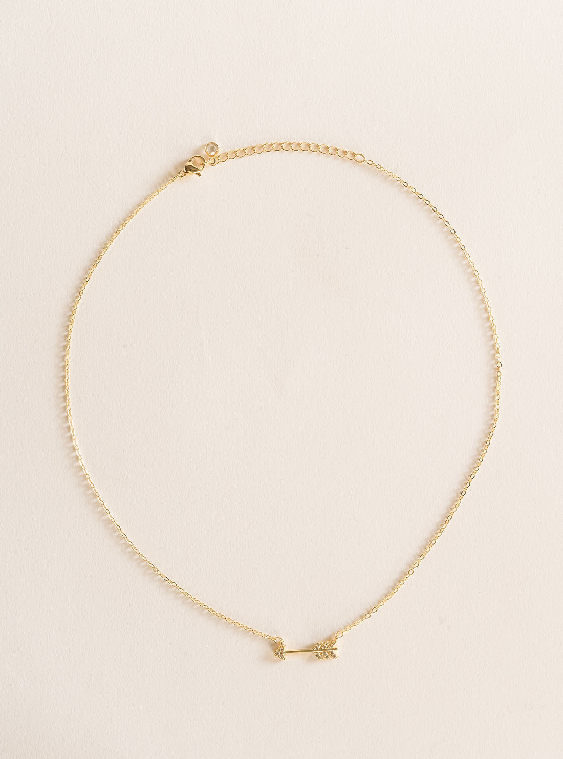 Dainty Arrow Necklaces, Dorado