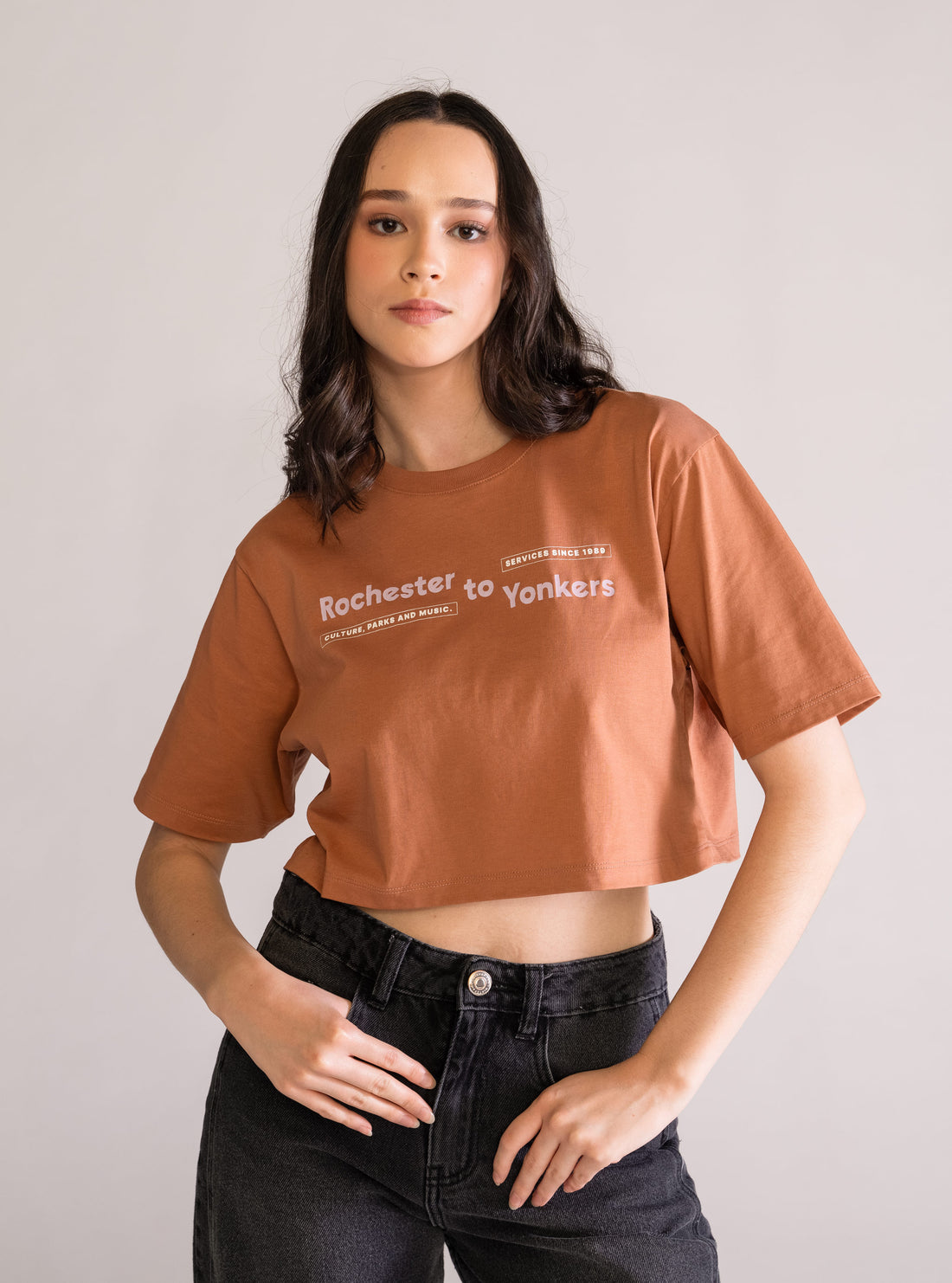 Rochester Cropped Playera, Café Claro