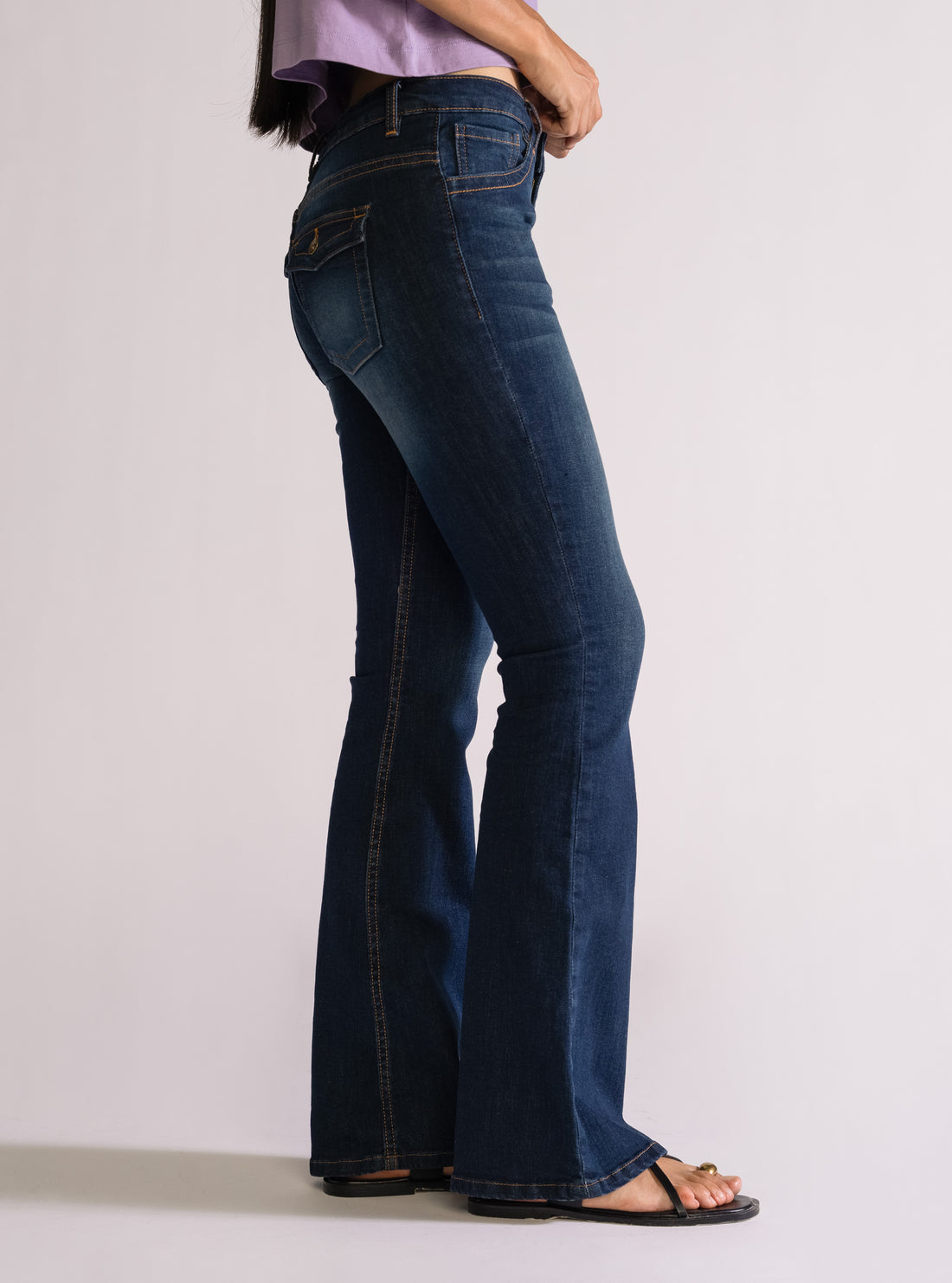 Lucky Bootcut, Medium Waist, Azul Obscuro