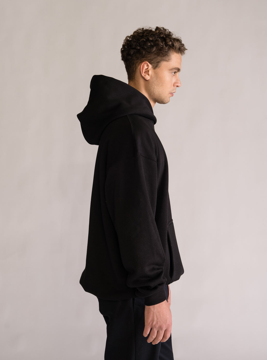 Basic Hoodie Premium, Negro