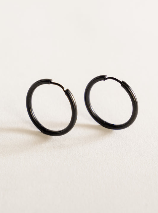 Shackle Minimal Earring, Negro