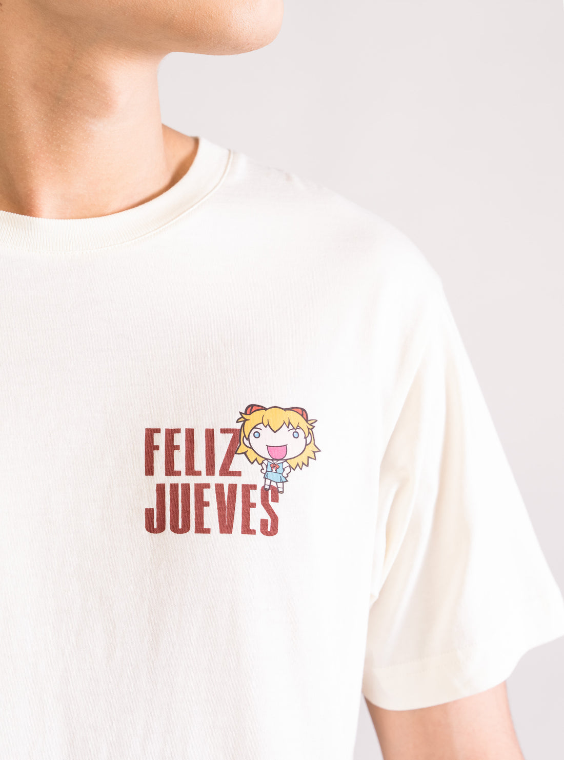 Feliz Jueves Evangelion Regular T-Shirt, Crema