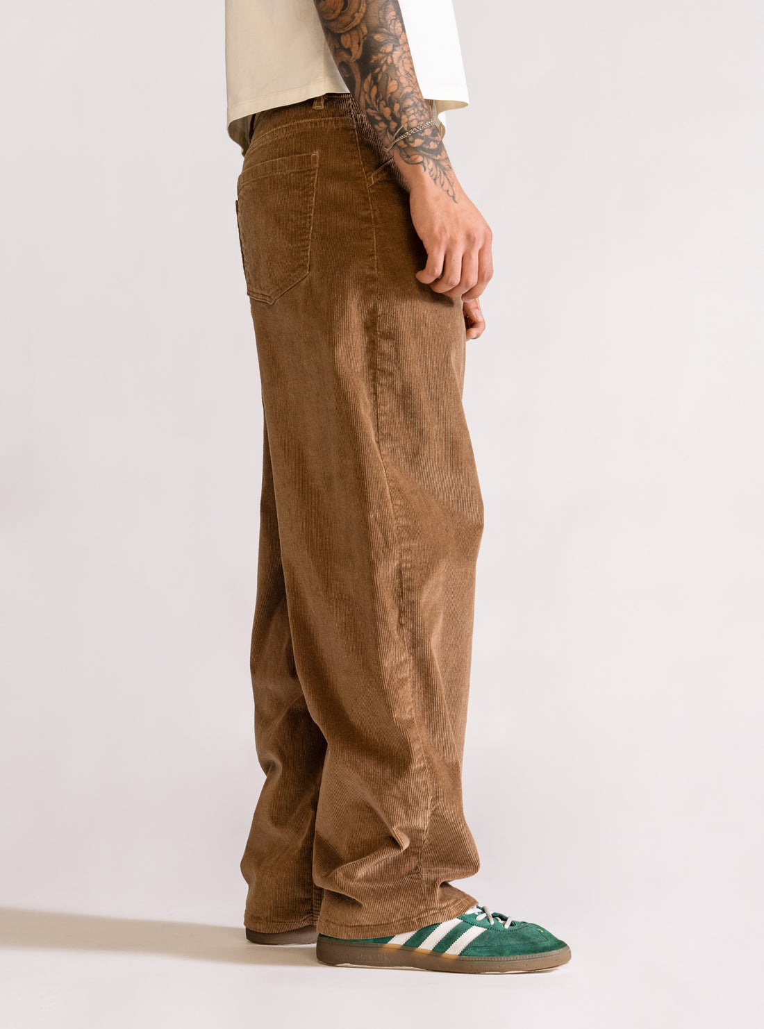 Taking Over Pantalón Corduroy, Kaky