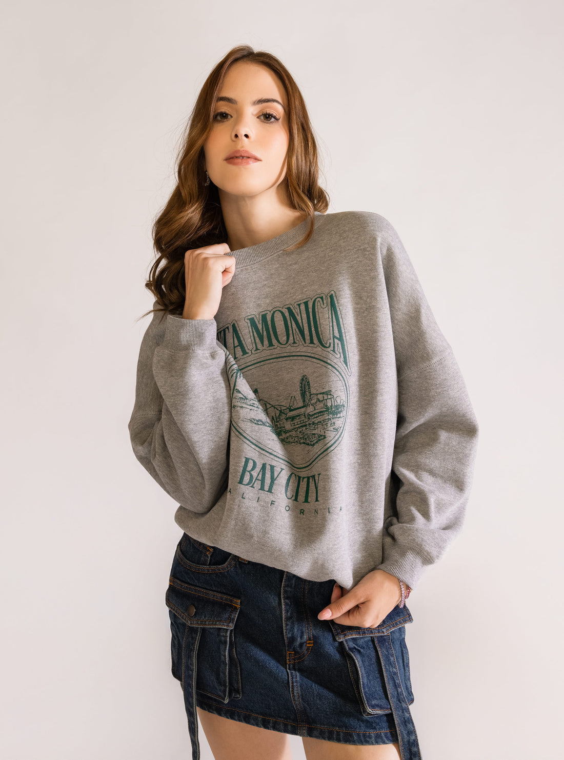 From Here Crewneck, Gris Claro