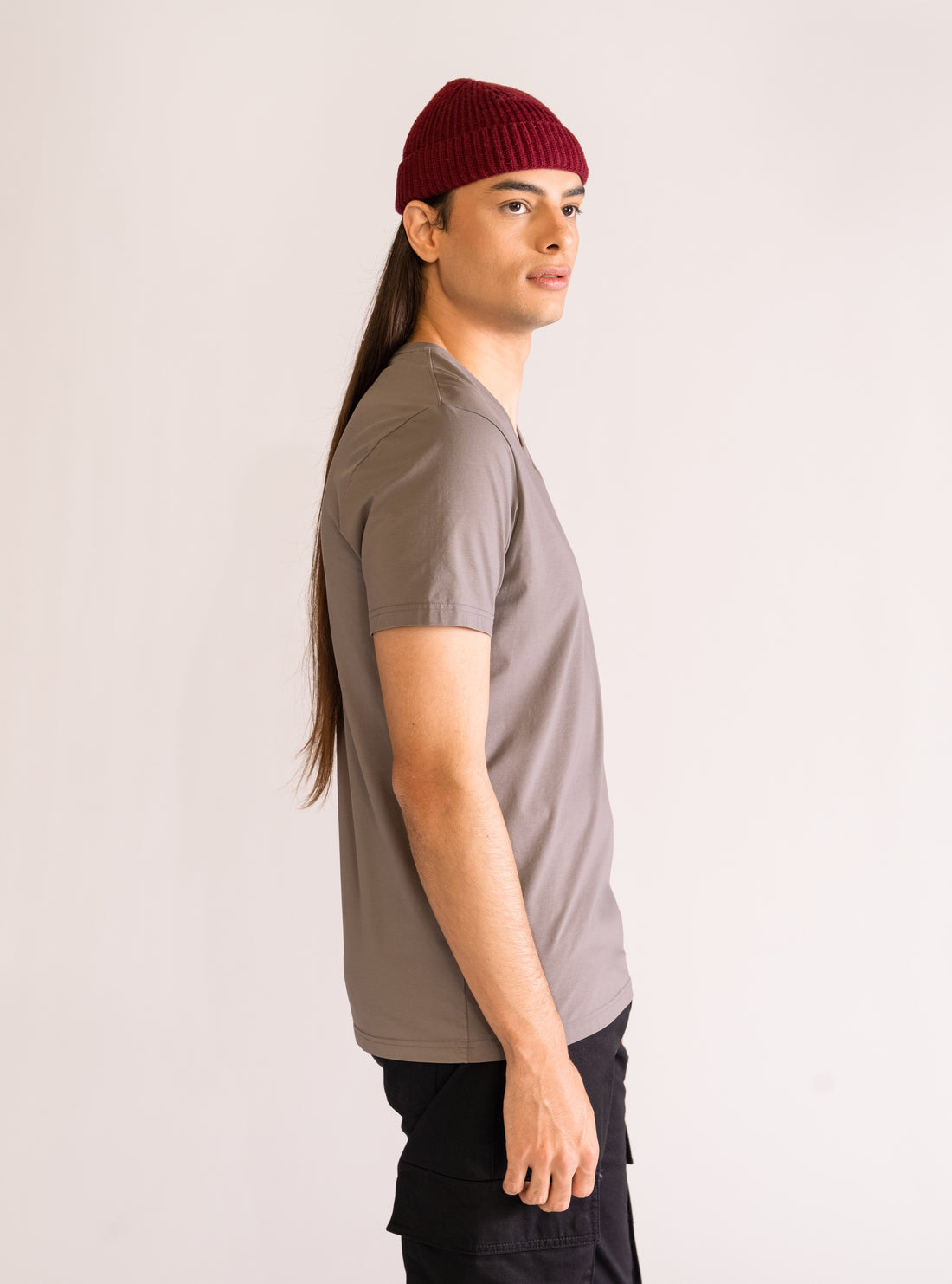 The Perfect T-Shirt V-Neck, Gris Obscuro