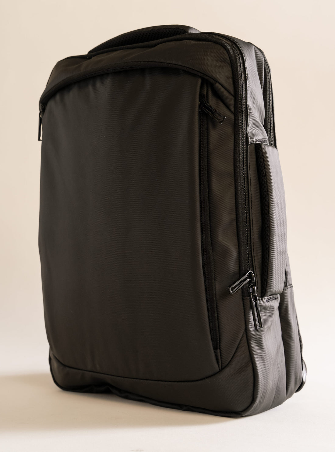 Fields of gray Backpack, Negro