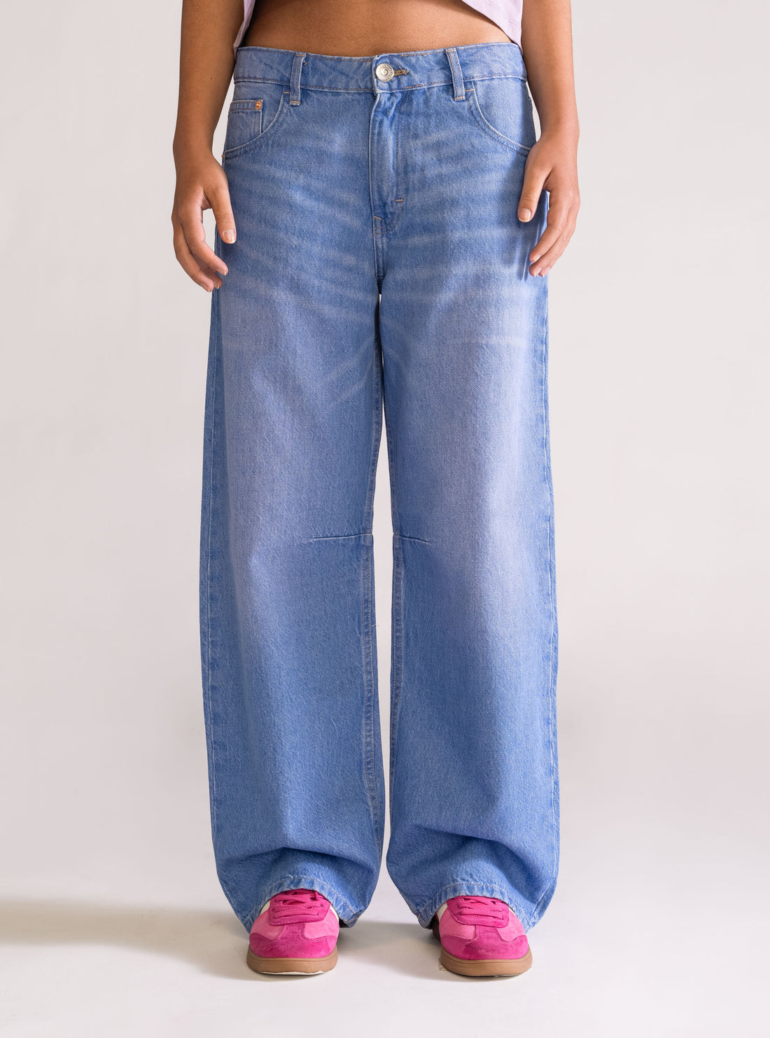 Barrel Jeans Cintura Baja, Garfield, Azul Claro