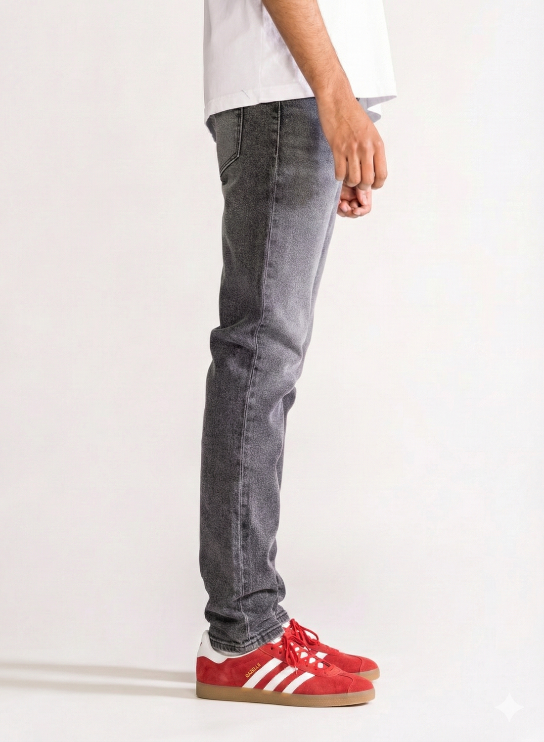 Electrifying Slim Fit Jeans, Negro