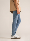 Classic Basic Skinny Jeans, Azul Claro