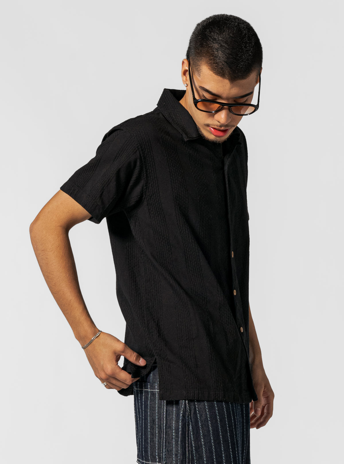 Floored In Camisa, Negro