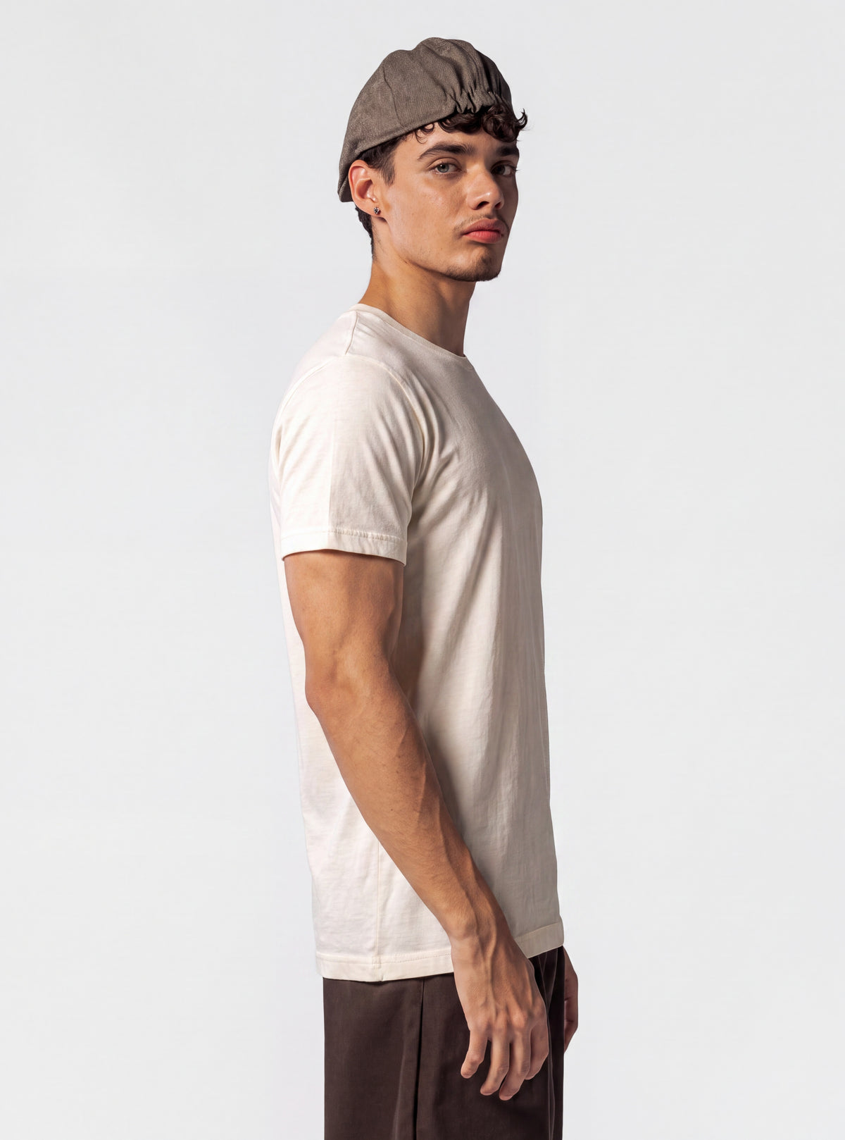 On The Move Playera Crema – playera para hombre Distefano (vista 3)