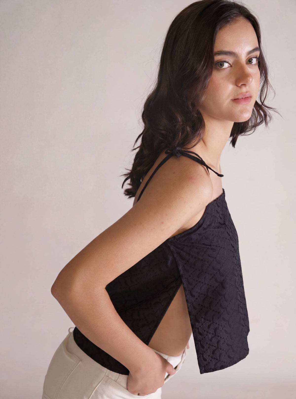 Open Your Heart Blusa Negro – blusa para mujer Distefano (vista 2)