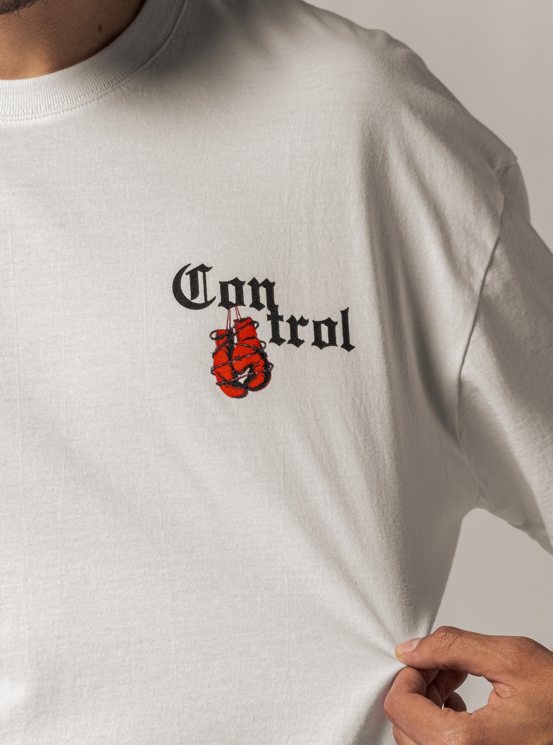 Undefeated Playera Boxy, Blanco