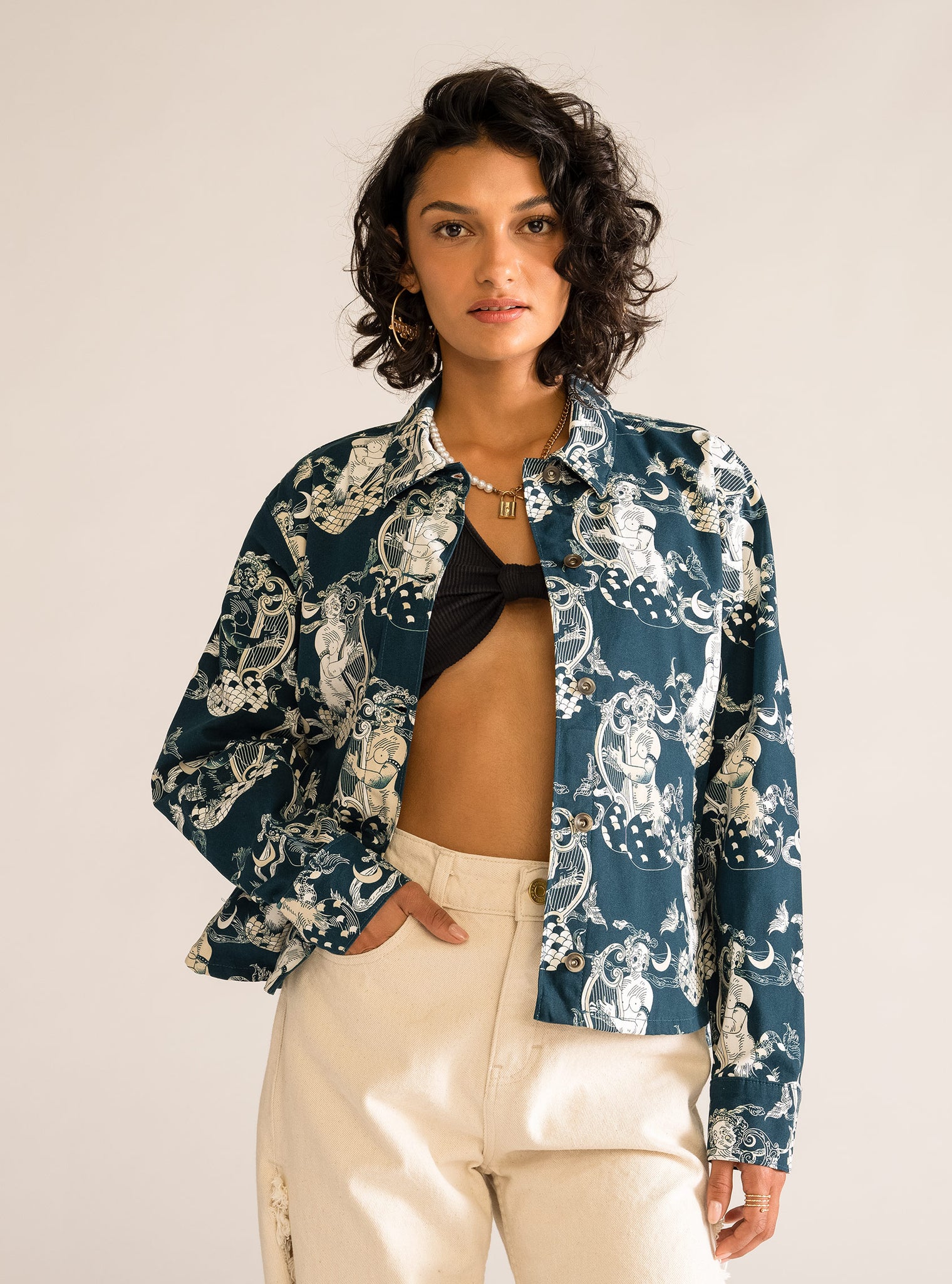 Ancient Mermaid Jacket, Sipson
