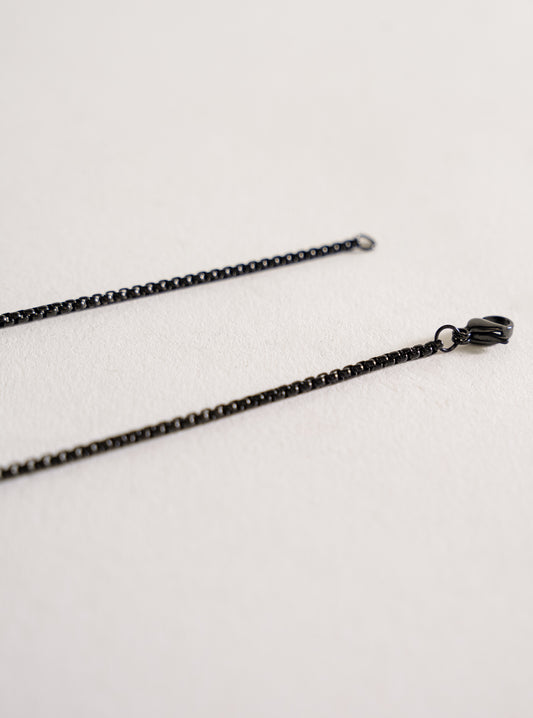 Silkiness Chain, Negro