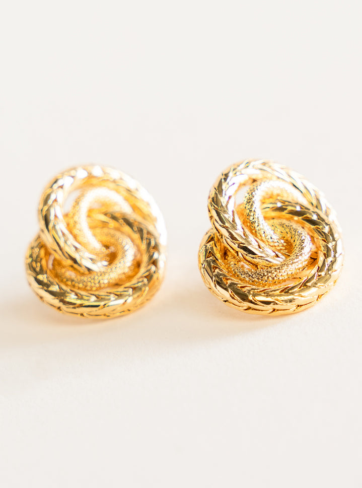 Twirl Gurl Earrings, Dorado